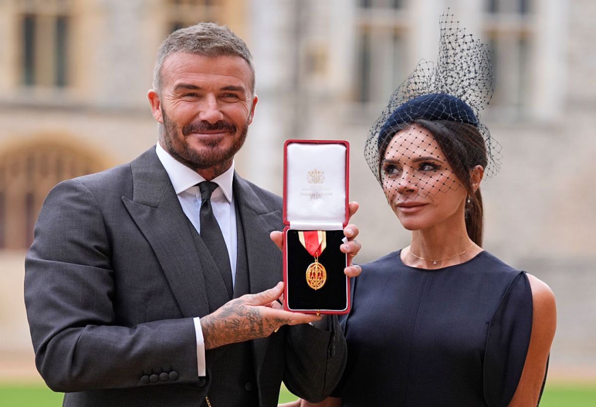 David Beckham z tytułem szlacheckim. Na rycerza pasował go król Karol III