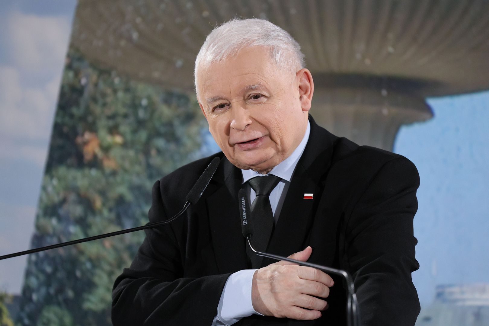 "Niszczą nasz dorobek". Kaczyński rzuca oskarżeniami