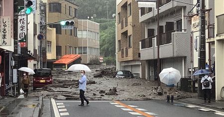 Pogoda szaleje. Błotne lawiny zniszczyły japońskie Atami