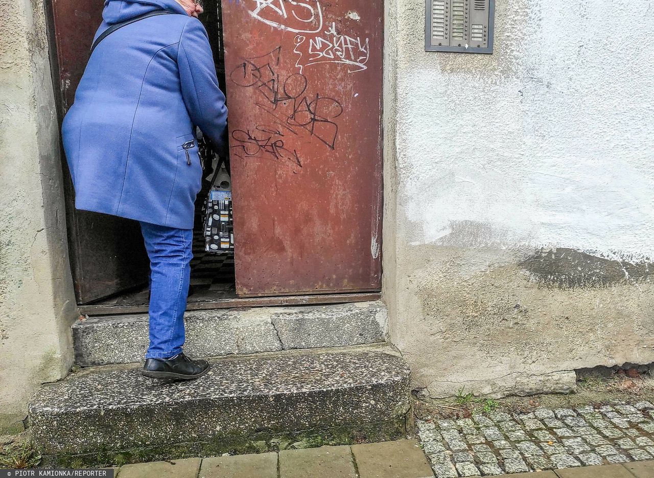 Jest kuratorką sądową. Opowiada, co dzieje się w polskich domach