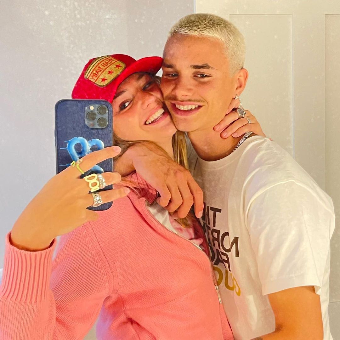Romeo Beckham z dziewczyną
