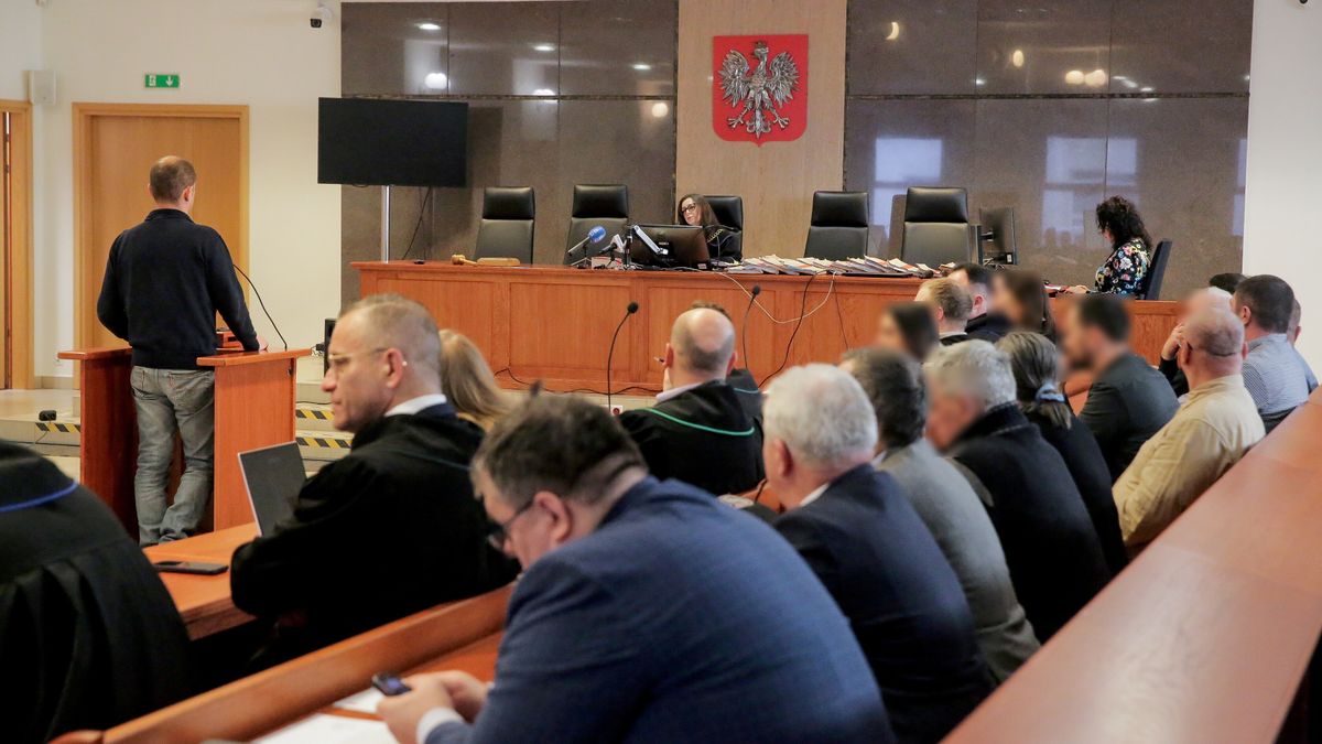 ozpraw S�du Okr�gowego w Olsztyniews. Helpera, stowarzyszenia, kt�re prowadzili Tomasz K. znany jako Agent Tomek i jego �ona Katarzyna. 