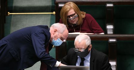 Katastrofa smoleńska. Brejza ujawnia wydatki podkomisji Macierewicza