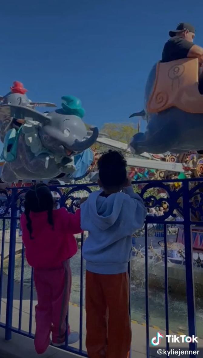 Chicago i Stormi w Disneyalndzie 