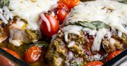 Soczysty filet zapiekany z kilkoma dodatkami. Mięso dosłownie rozpływa się w ustach i smakuje obłędnie