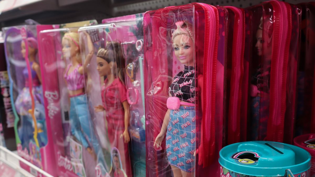 Kurs Mattel, producenta lalek Barbie, tąpnął w handlu przed ses