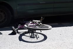 Tragiczny wypadek. Audi zmiotło dwie rowerzystki