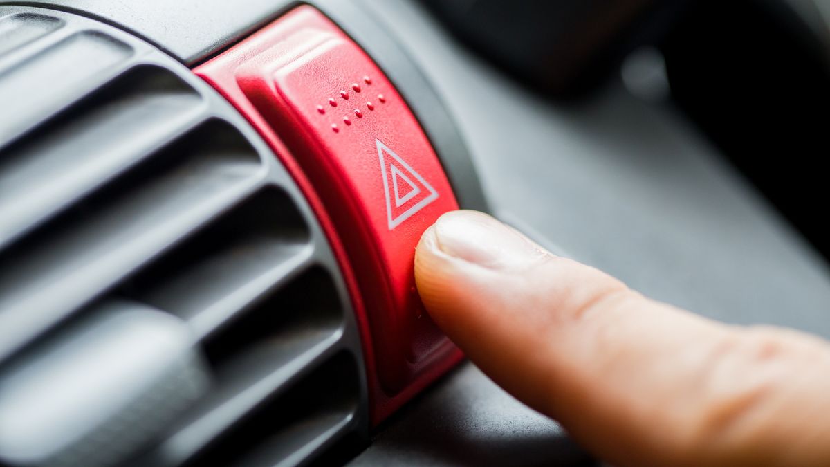 Zaproponowałem wprowadzenie przepisu pozwalającego używać świateł awaryjnych w pojeździe holowanym. Daliście mocną kontrę. Volkswagen dał przeciwkontrę.