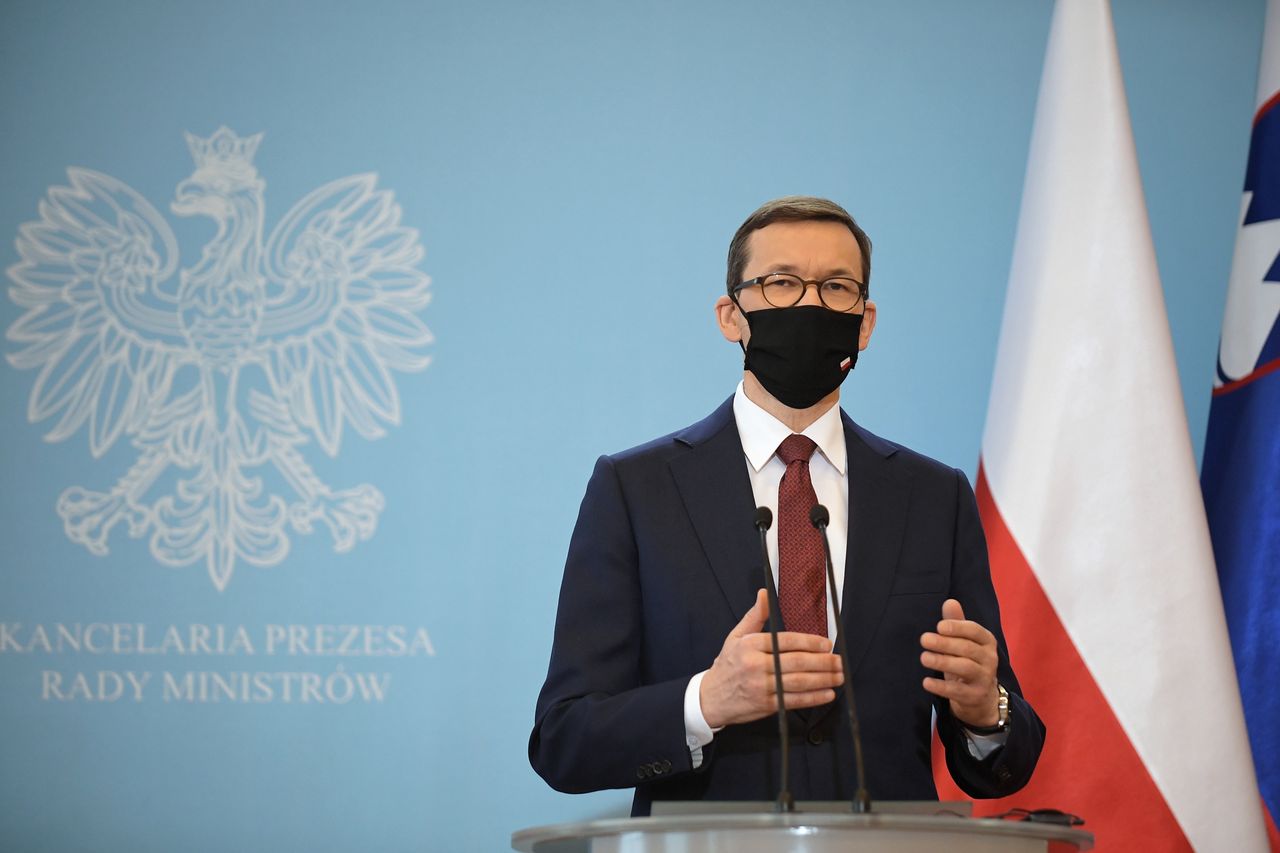 Morawiecki o zagrożeniu dezinformacją. Mówi o "kłamstwach i manipulacjach"