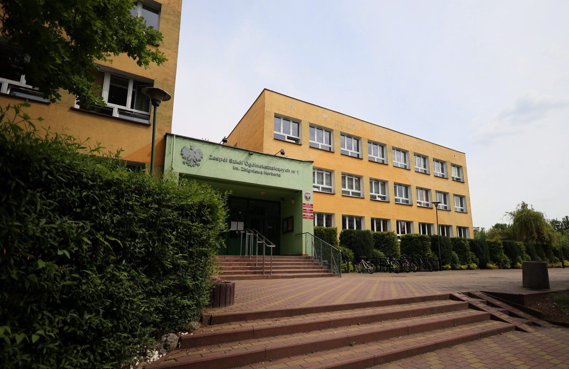 Ile zarabiają dyrektorzy podstawówek w Lublinie? Zaglądamy do portfeli szefów szkół