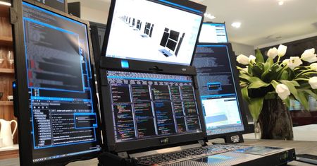 Expanscape Aurora 7, czyli szalony pomysł na laptopa z 7 ekranami
