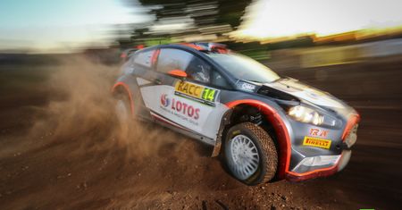 Rajd Hiszpanii 2015 - Robert Kubica z wozu pod wóz