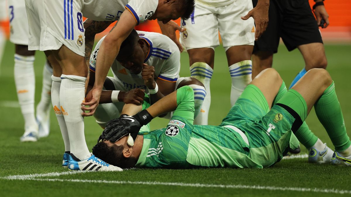  Thibaut Courtois świętuje z kolegami