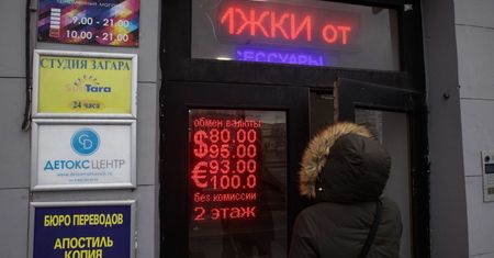 Rubel mocno zyskał na wartości. Rosja sięga po kolejne sztuczki