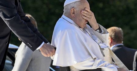 "Iść do przodu z radością". Co papież radzi Kościołowi w Polsce? [OPINIA]