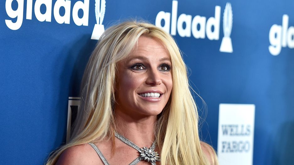 Britney Spears posiłkuje się kryształami