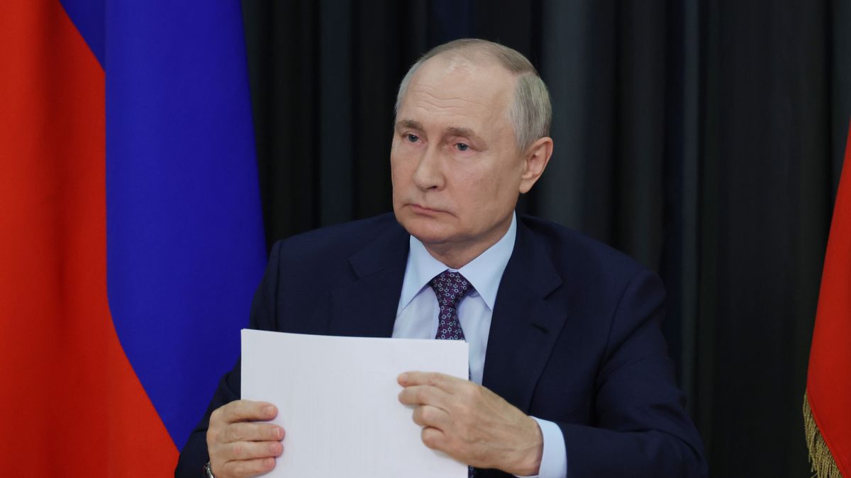 Russian President Vladimir Putin holds a meeting of the Pobeda (Victory) Organising Committee via videoconference in Sochi, Krasnodar region, Russia, 05 September 2023. EPA/MIKHAIL KLIMENTYEV/KREMLIN / POOL MANDATORY CREDIT Dostawca: PAP/EPA.