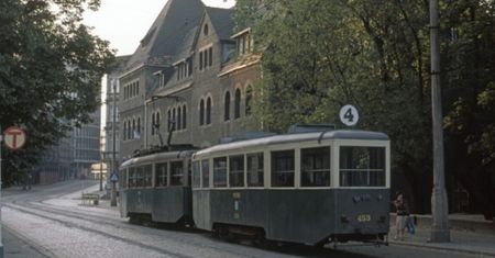 Była jedną z popularniejszych w siatce połączeń tramwajowych, ale zniknęła na kilka lat. Co się działo z linią numer 4?