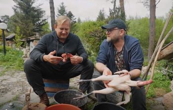 Przerażają i kuszą. Jarek Nowak spróbował, jak smakują części zwierząt, których większość nie tknie