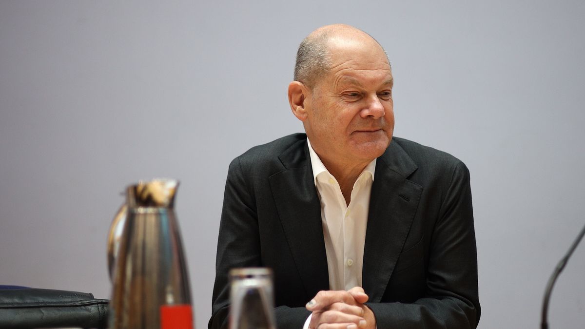 German Chancellor Olaf Scholz attends the Social Democratic Party (SPD) executive committee in Berlin, Germany, 11 November 2024. EPA/CHRISTIAN MARQUARDT / POOL Dostawca: PAP/EPA.