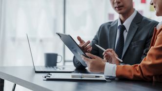 Niewidzialny wróg rozwoju: jak luka technologiczna ogranicza potencjał Twojej firmy w obszarze GRC