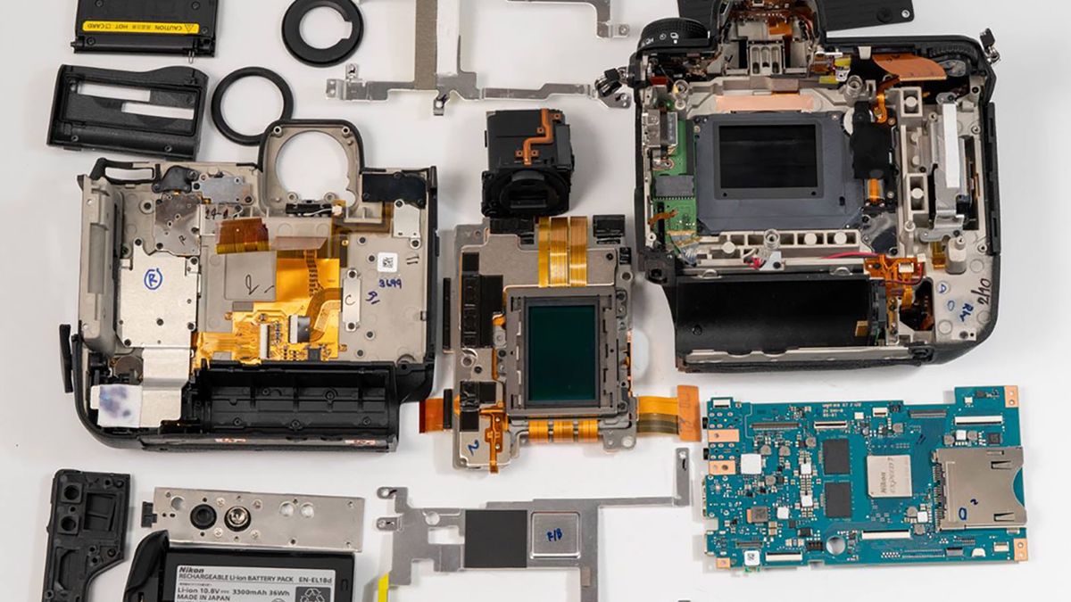 Co w środku kryje Nikon Z9? Specjaliści rozebrali go na czynniki pierwsze 1