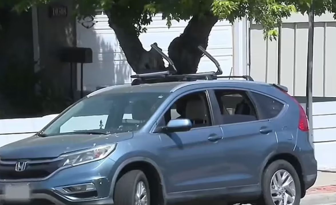 Noworodek spędził kilka godzin w samochodzie