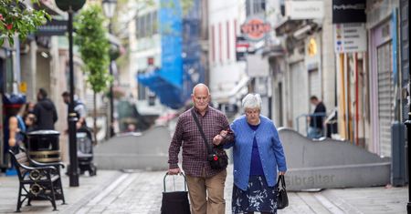 Gibraltar pokazuje moc szczepień. Biznesy otwarte jak dawniej