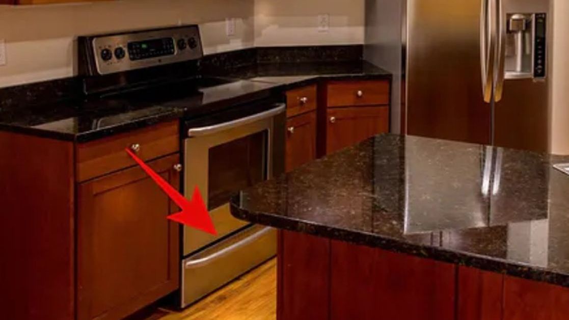 Jakie jest zastosowanie szuflady pod piekarnikiem?