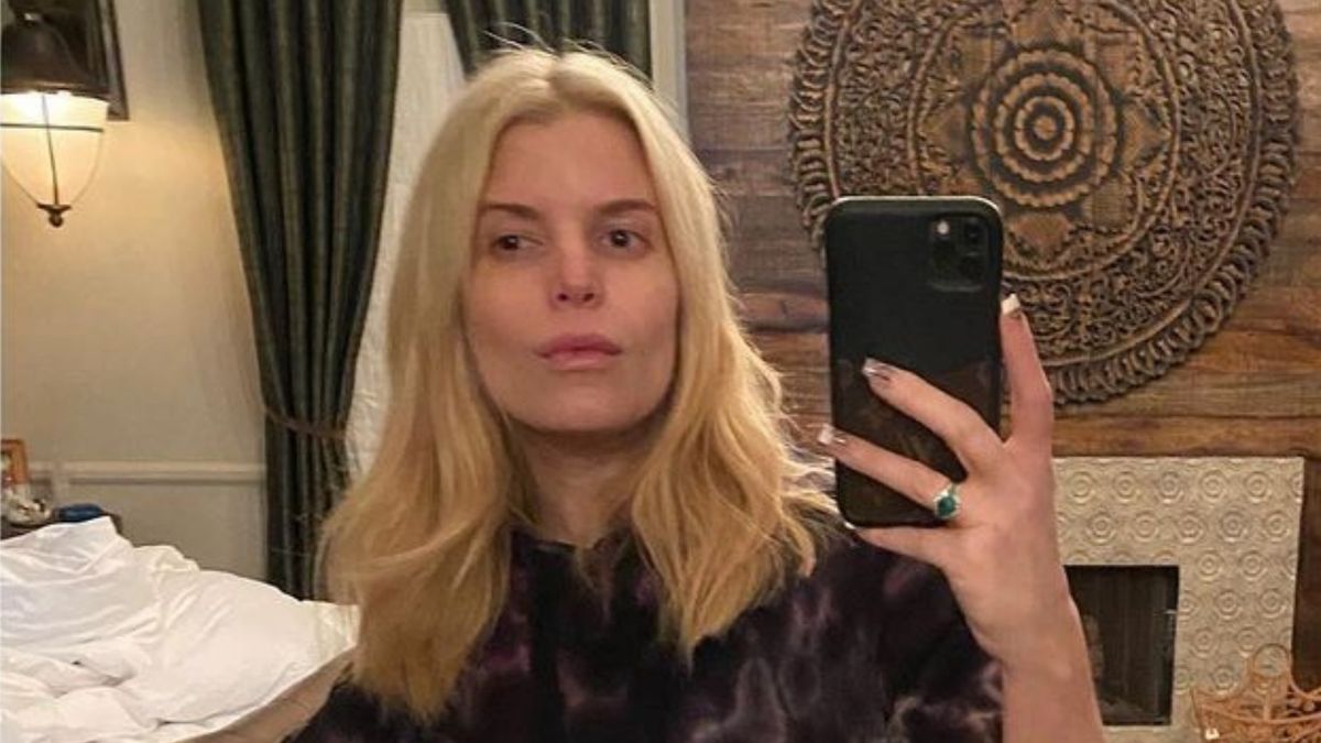 Jessica Simpson wspomina zmagania z chorobą alkoholową 