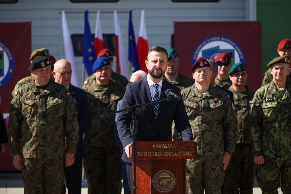 wydatki na obronność, ministerstwo obrony narodowej, władysław kosiniak-kamysz, budżet państwa, Andrzej Duda, szczyt nato Szef MON chce blisko 5 proc. PKB na obronność w 2025 roku. Podczas szczytu NATO o wydatkach ma mówić prezydent