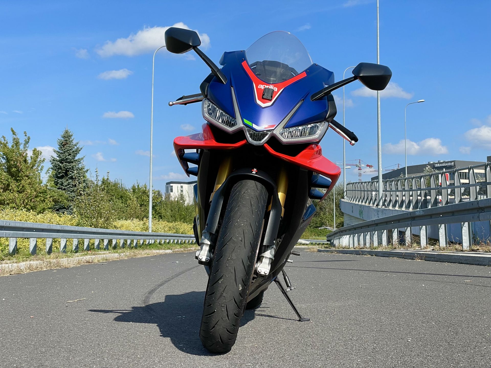Aprilia RSV4 Factory
