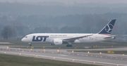 Dramatyczny wieczór w samolocie LOT do Danii. Policja uziemiła maszynę
