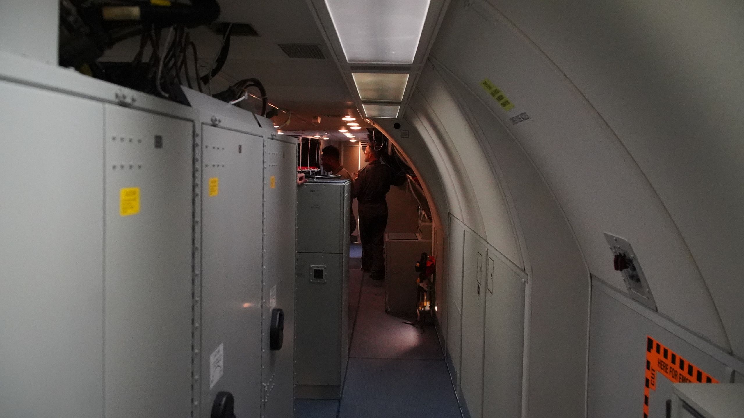 Wnętrze samolotu AWACS