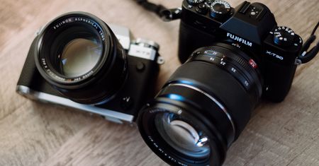 Muzyka dla fotografów. Poznaj dźwięki migawki różnych aparatów