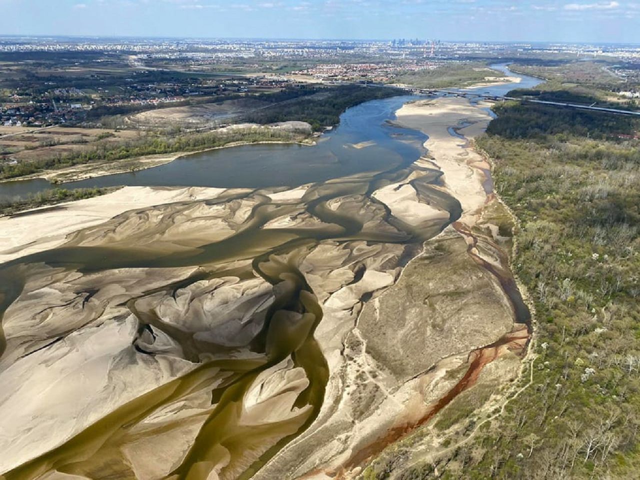 Zmiany klimatu w Polsce. Raport PAN pokazuje czarne chmury nad naszym krajem