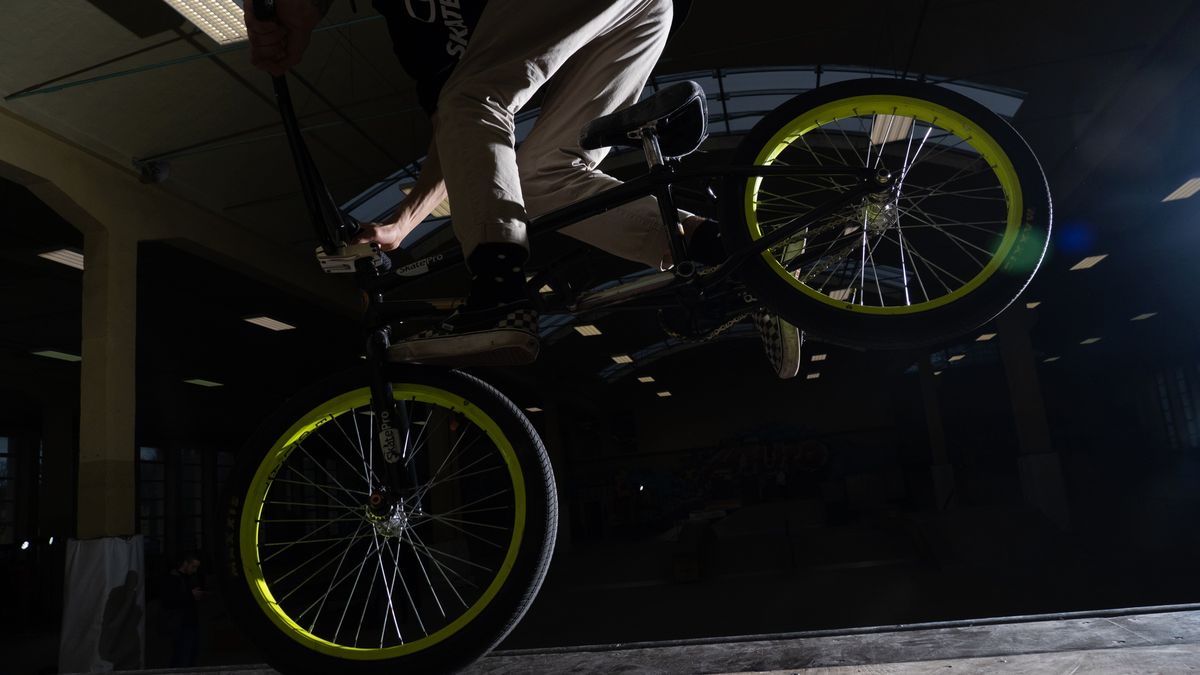 Olympus OM-D E-M1X w skateparku - prezentacja i zdjęcia przykładowe 1