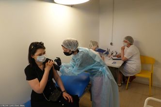 Szczepienia w aptekach. Farmaceuci są gotowi, ale czy będą mieli kogo szczepić?