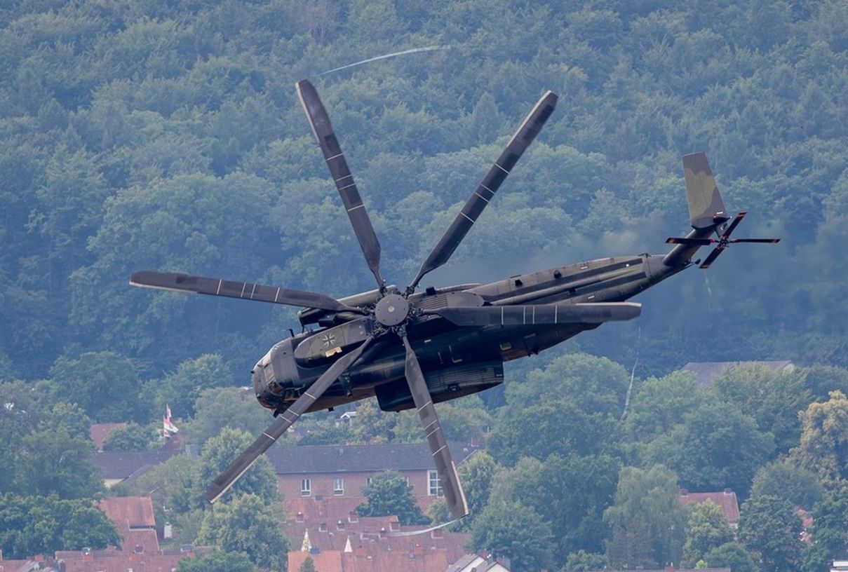 Katastrofa śmigłowca Bundeswehry. Służby wciąż poszukują pilota