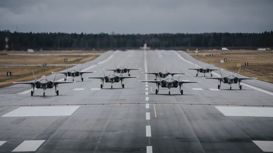 F-35 na płycie lotniska