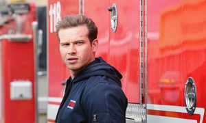 Wypadek na planie "9-1-1". Oliver Stark doznał poważnej kontuzji