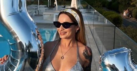 Ewelina Lisowska świętuje 33. urodziny, pozując w bikini nad basenem. Życiowa forma?