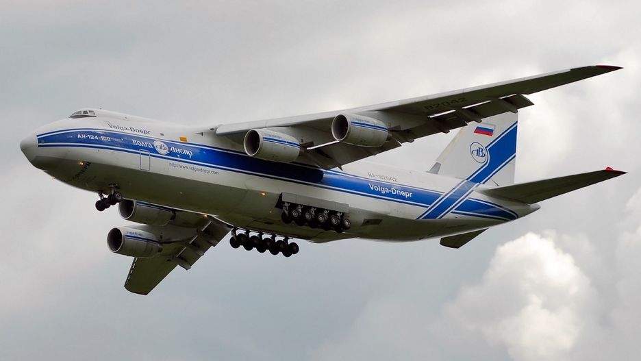 Samolot transportowy An-124 Rusłan