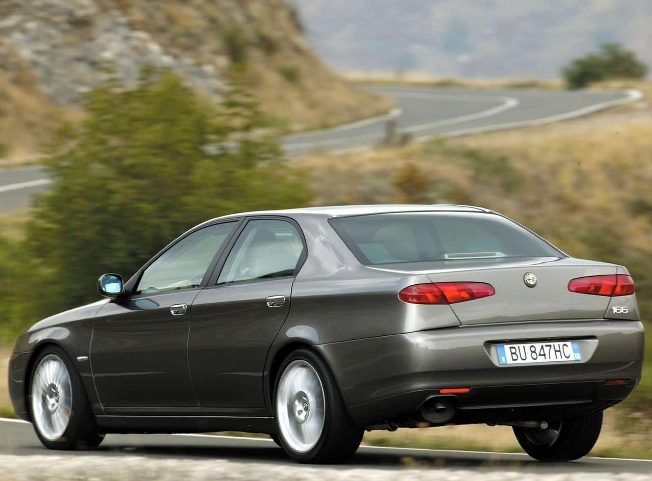 Alfa Romeo 166