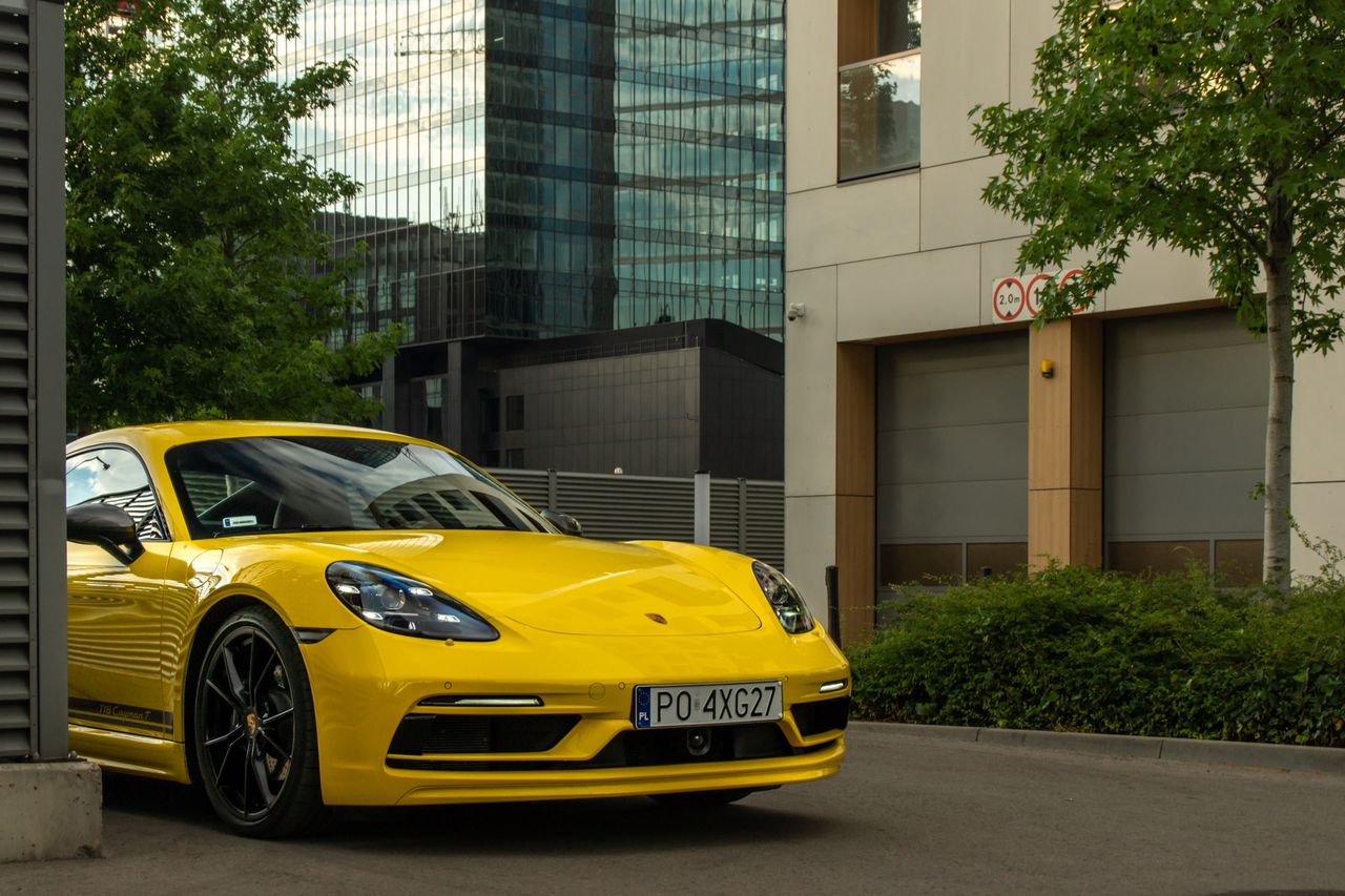 Porsche 718 Cayman T