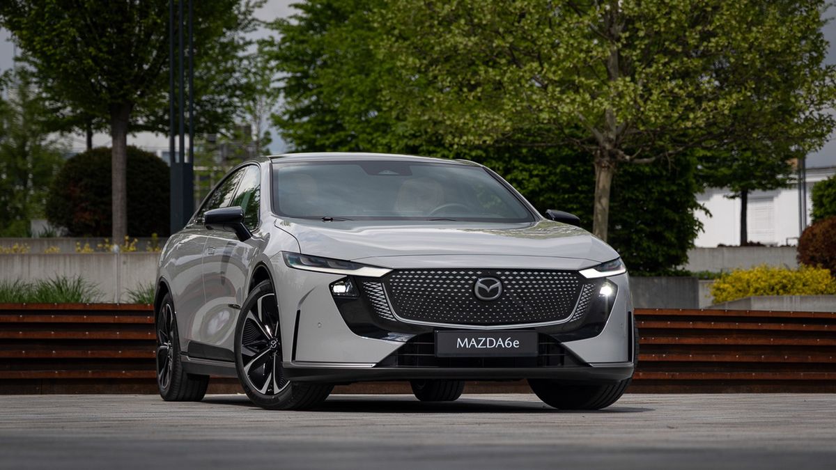 Nowa Mazda 6e