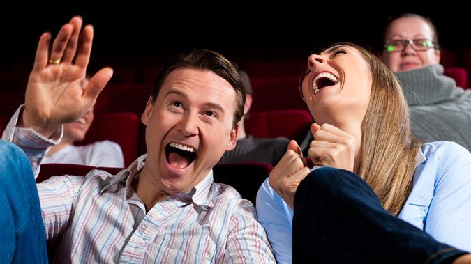 Gadżetomamia: Dzięki pay-per-laugh tłumy przychodzą oglądać polskie kabarety. Nikogo nie śmieszą, więc są za darmo 1