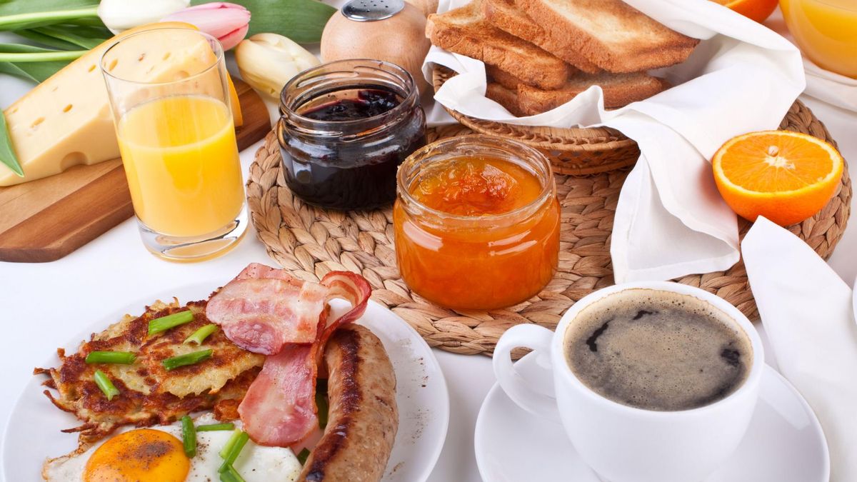 Nadmiar cukru, tłuszczów i mięsa w diecie może prowadzić do chorób serca i układu krążenia 