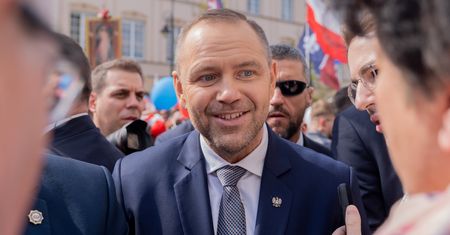 Prezydent na tak. Konta bez 19-proc. podatku. Kto skorzysta?