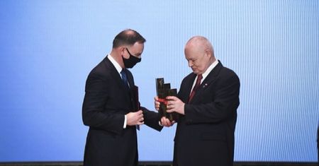 Glapiński z nagrodą od Dudy. Prezes NBP zadowolony